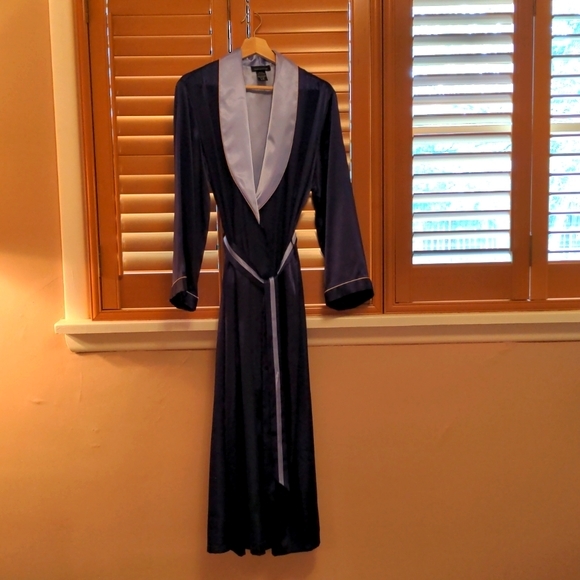 Jones New York Other - Jones New York long robe, kimono, bathrobe, lounge